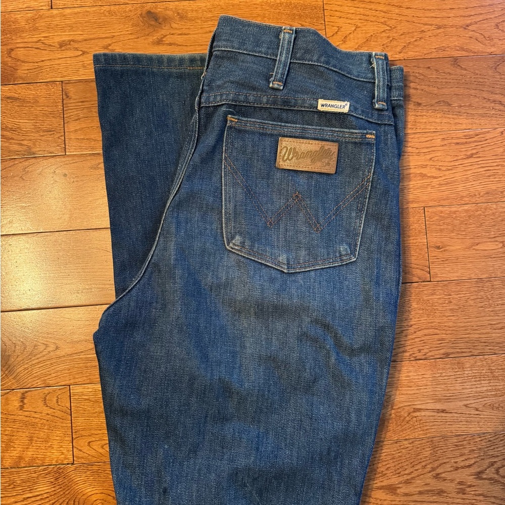 Wrangler Men's Relaxed Fit Dark Blue Jeans